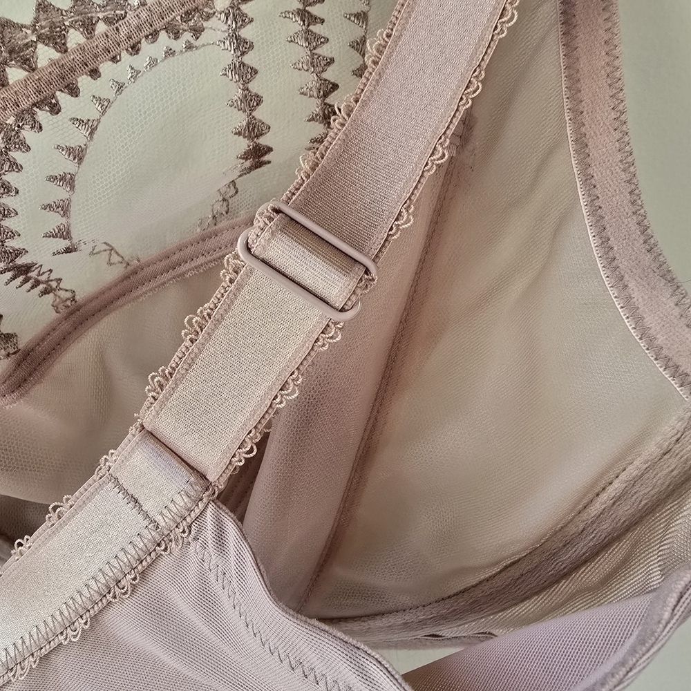 Wacoal Ultimate Lift Women's Sheer Lace Bra - Beige - Picture 6 of 10